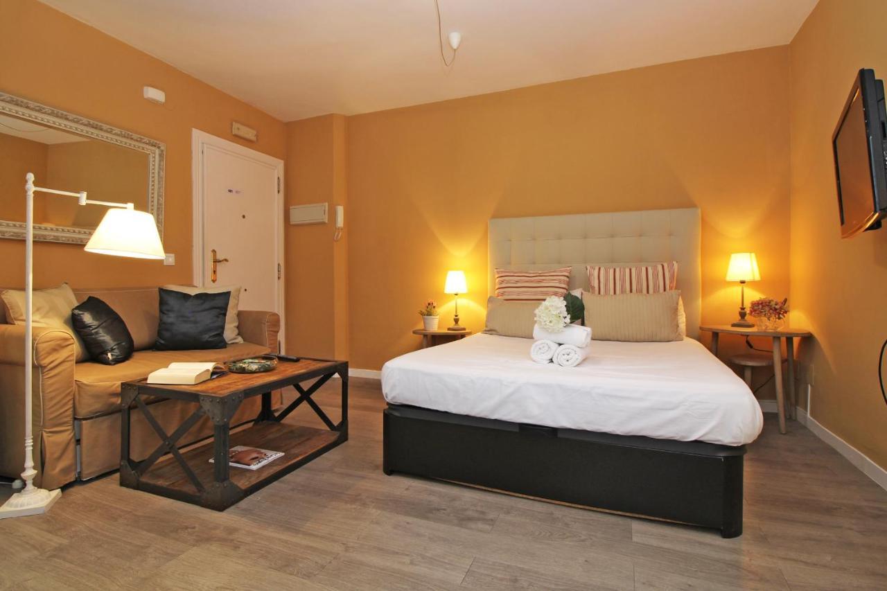 Del Parque Flats Suite Malagueta Malaga Bagian luar foto