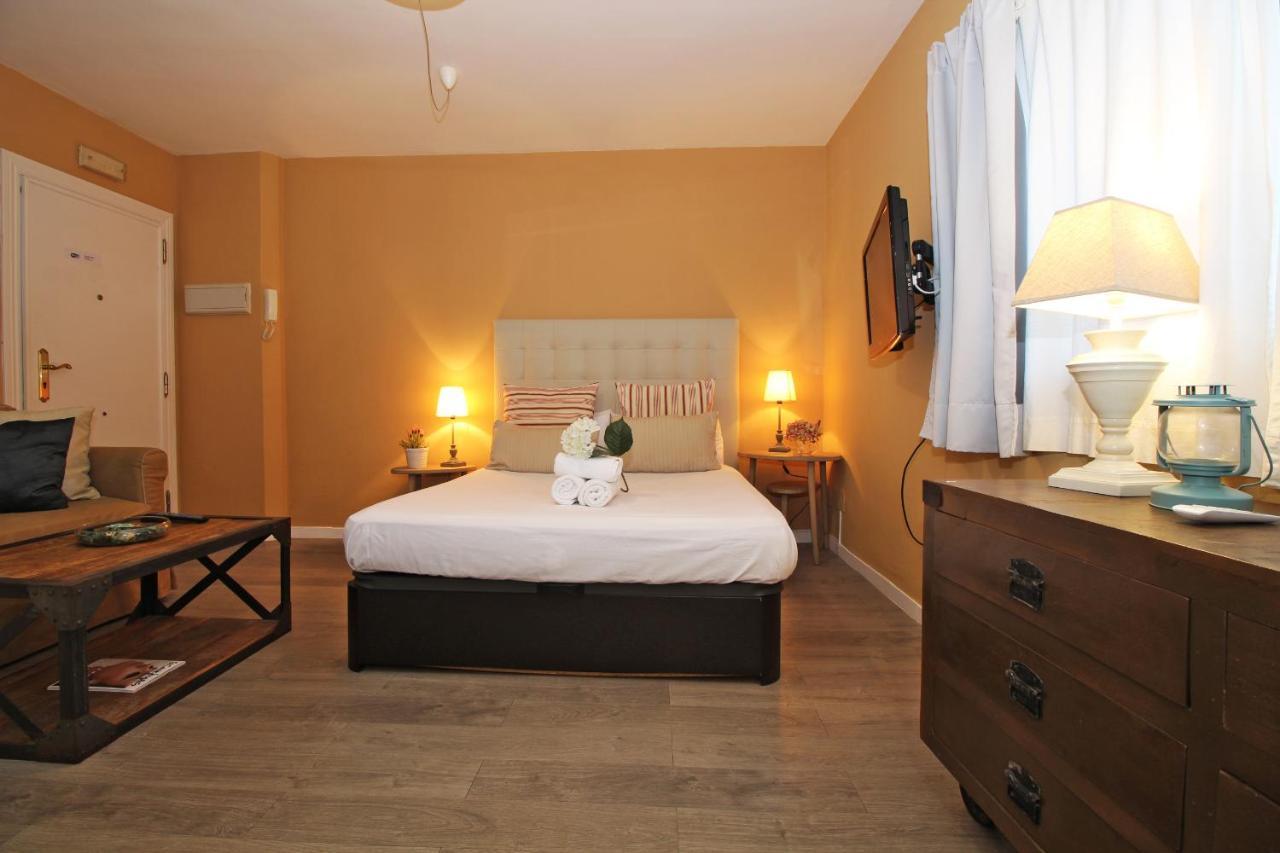 Del Parque Flats Suite Malagueta Malaga Bagian luar foto